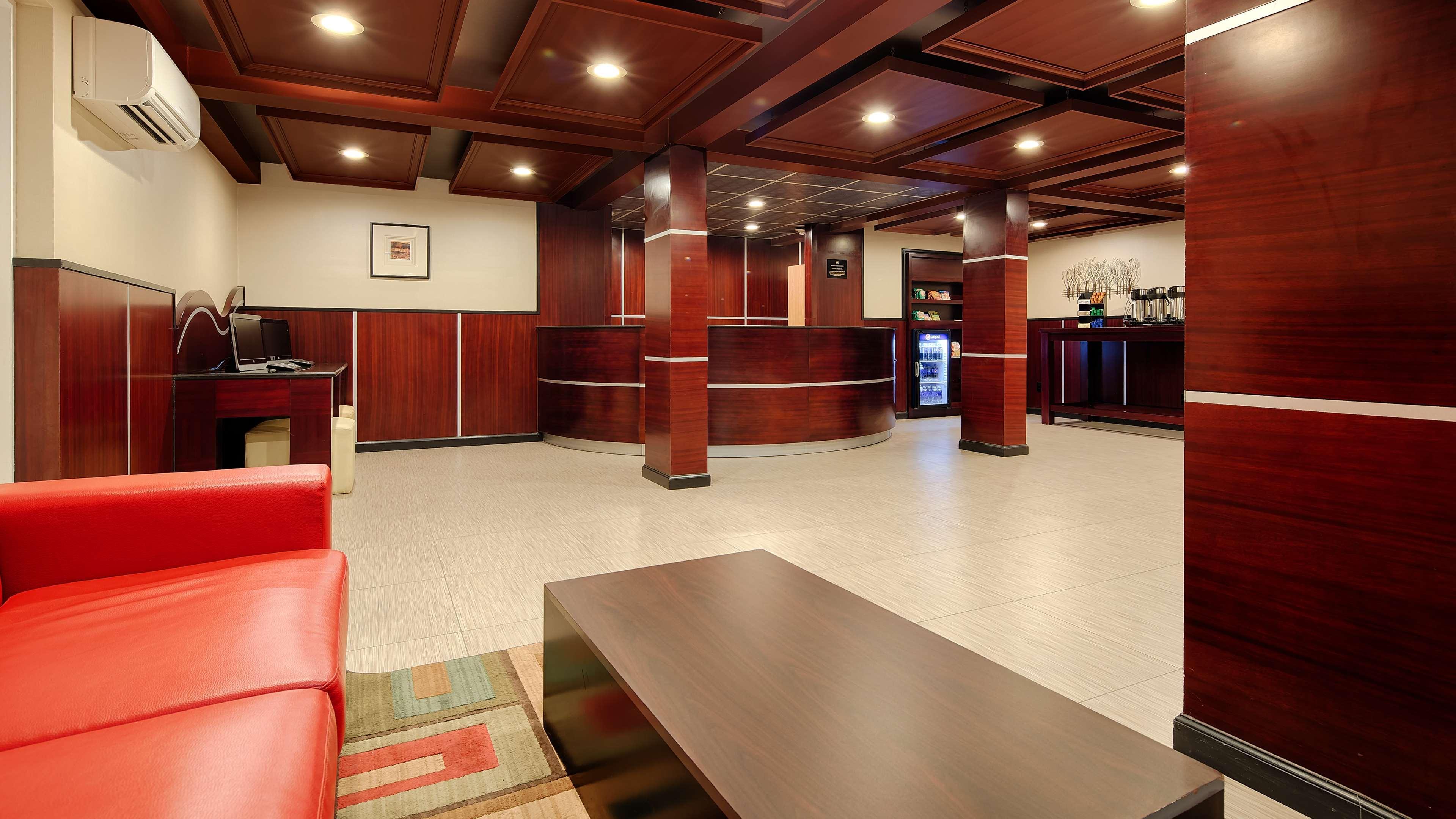 Best Western Plus Poconos Tannersville Exterior photo