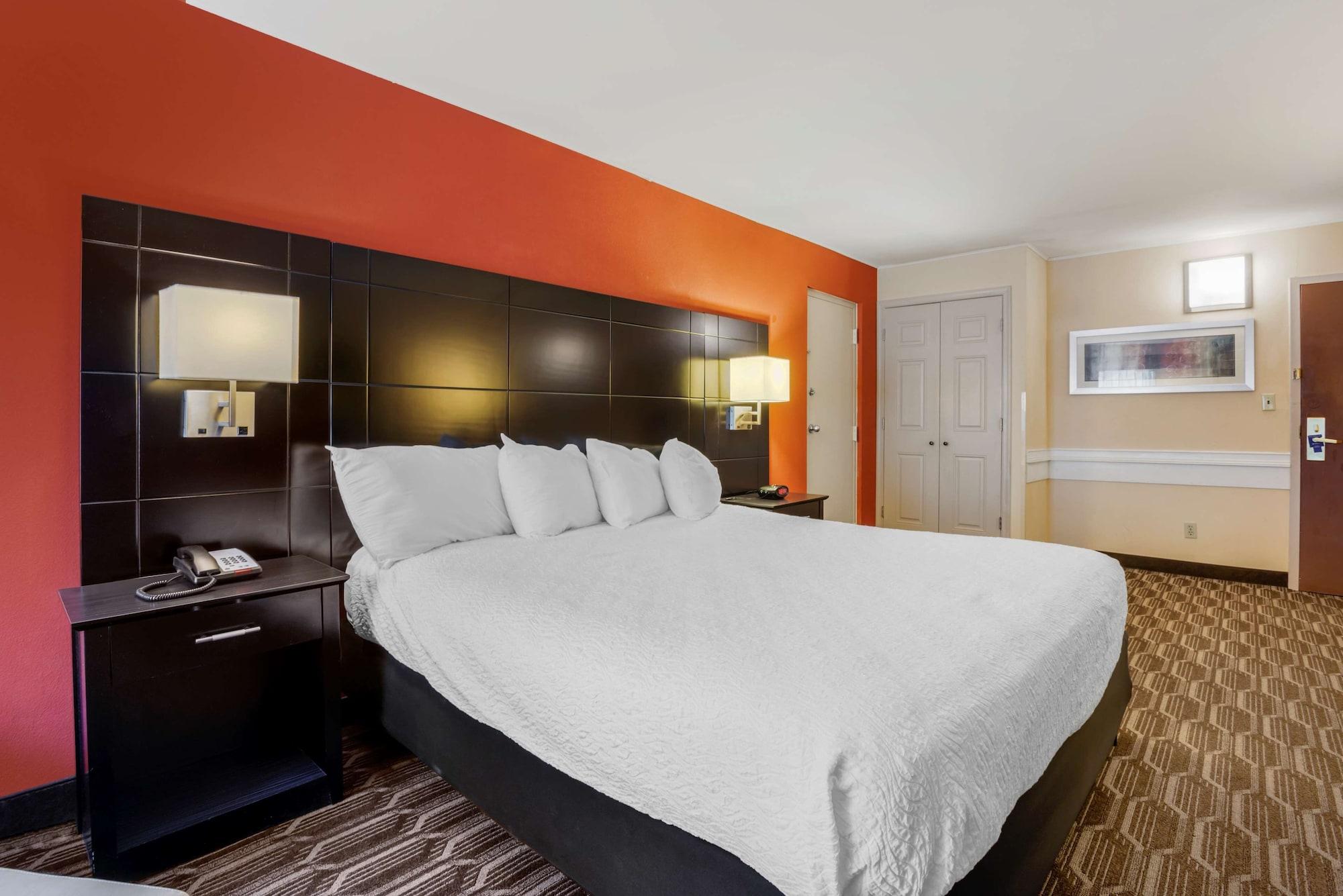 Best Western Plus Poconos Tannersville Exterior photo